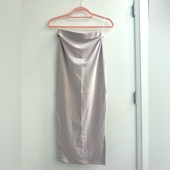 Re Ona Side Slit Midi Skirt in Mauve - Picture 2 of 7